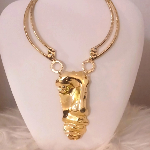 Phantom of the Opera Necklace - Picture 1 of 8